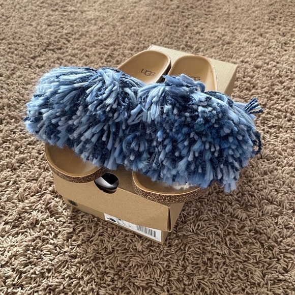 Ugg slippers - Picture 4 of 4